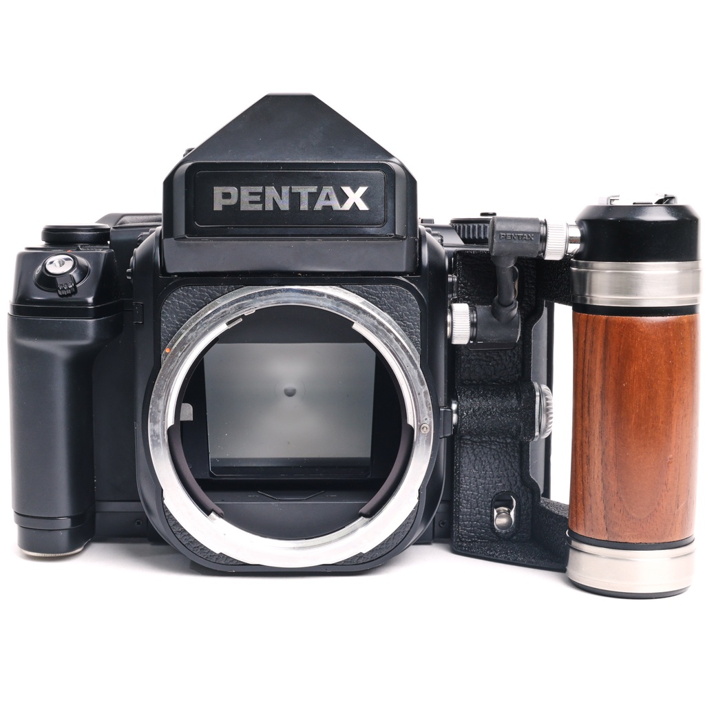 Pentax 67 II body w/- wooden grip + original strap + 105mm f